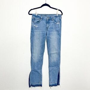 American Eagle Outfitters Light Blue Distressed Jeans